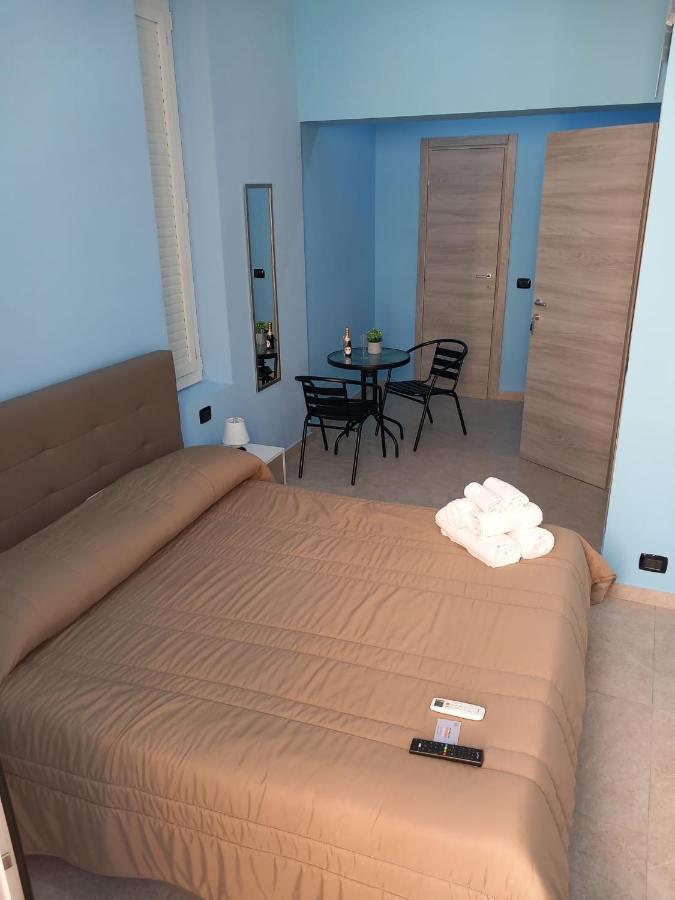 לינה וארוחת בוקר נאפולי Greth House מראה חיצוני תמונה