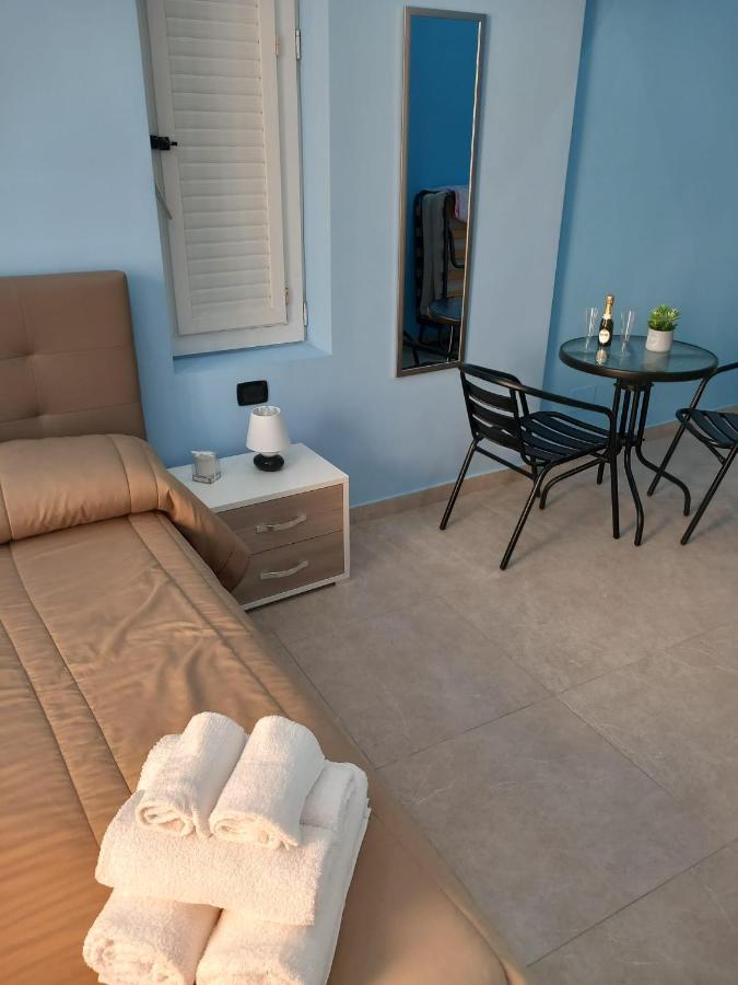 לינה וארוחת בוקר נאפולי Greth House מראה חיצוני תמונה